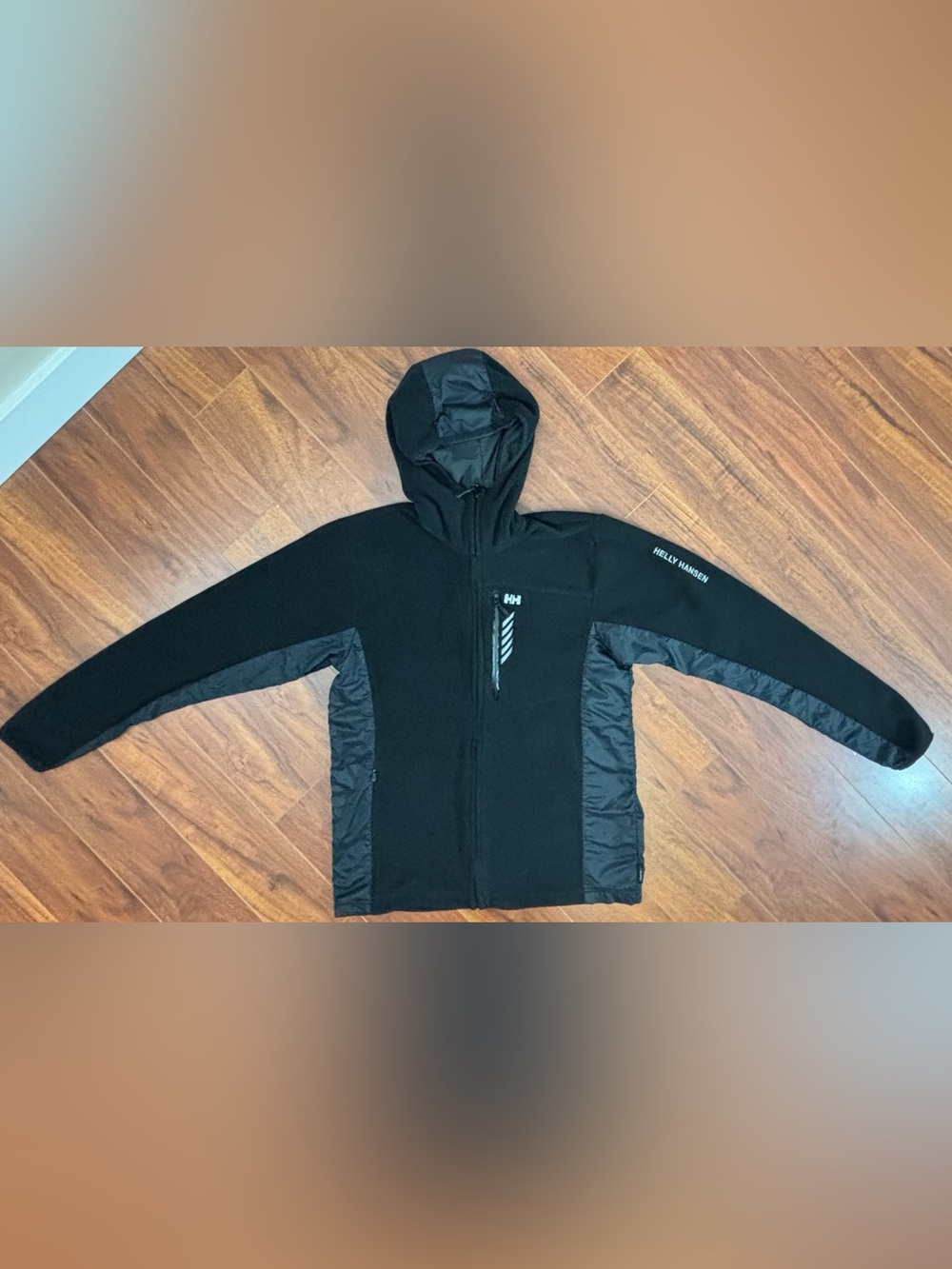 Helly Hansen men’s Sz Lg. Black Hooded Fleece Performance Jacket